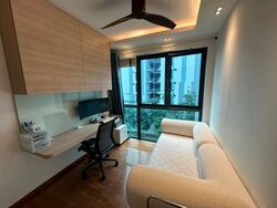 Esparina Residences (D19), Condominium #560464221